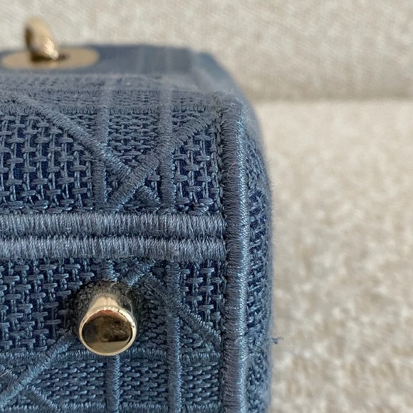 Authentic Dior Medium Lady D-Lite Bag - Picture 5 of 16